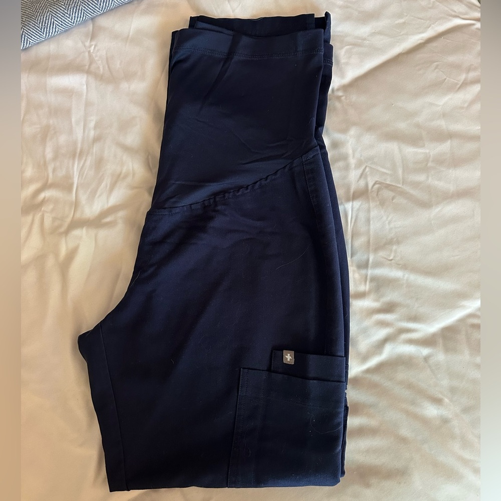 Figs Zola skinny maternity scrub pants